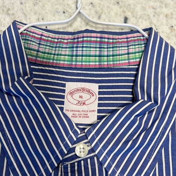 Mens Brooks Brothers seersucker shirt - Picture 2 of 5